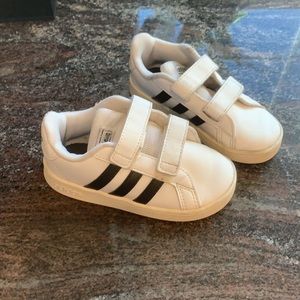 Toddler Adidas tennis shoes